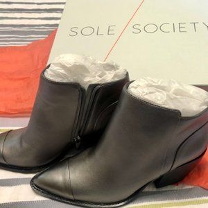 Maevel Block Heel Bootie